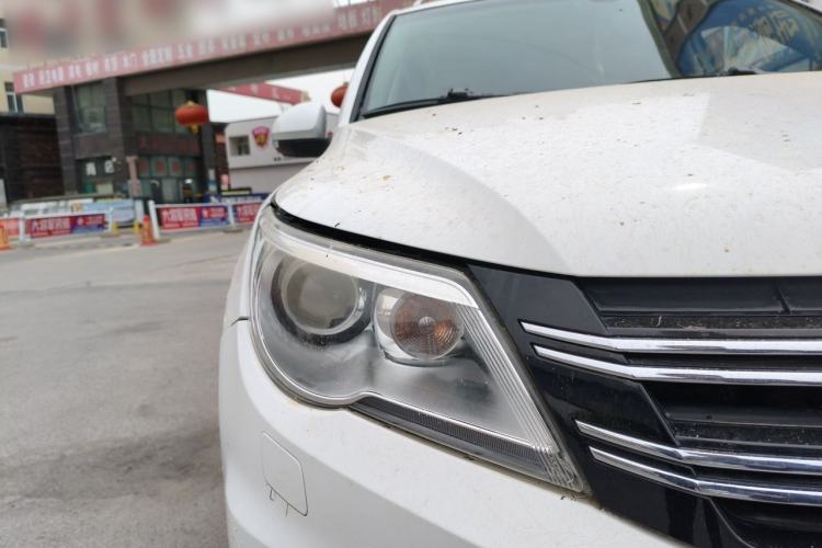 Used Volkswagen Tiguan 2012 2.0 TSI Automatic All-Wheel Drive Flagship Edition Right Front Headlight