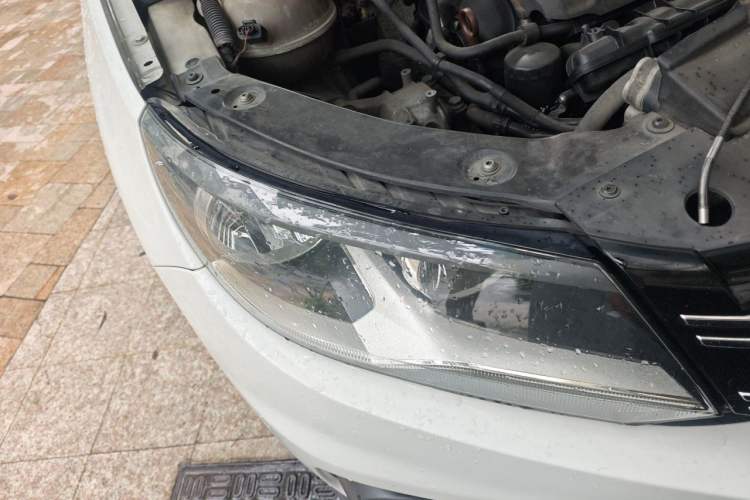 Used Volkswagen Tiguan 2012 2.0 TSI Comfort Edition Right Front Headlight