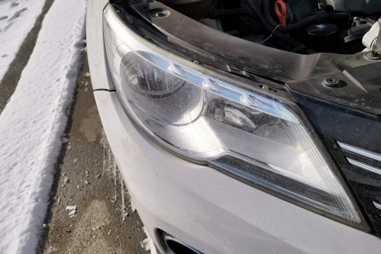 Used Volkswagen Tiguan 2012 1.8TSI Automatic All-Wheel Drive Elite Edition Right Front Headlight