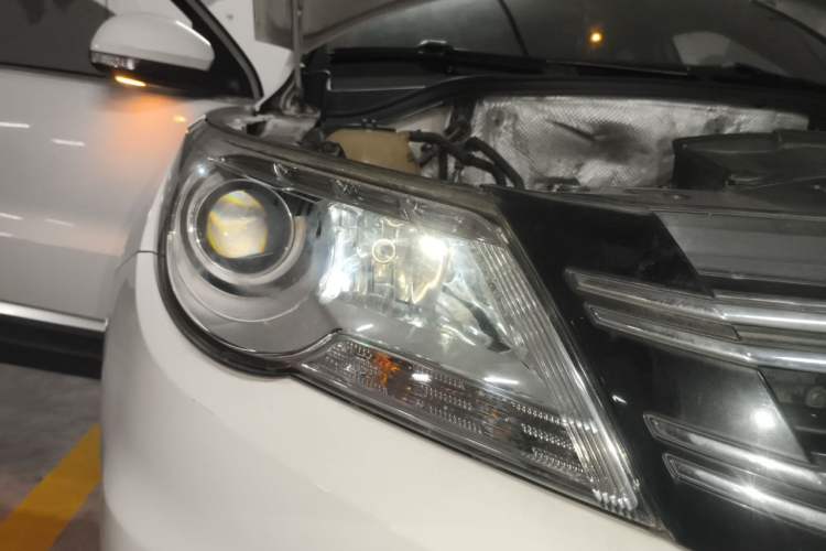 Used Volkswagen Tiguan 2012 1.8TSI Automatic Two-Wheel Drive Elite Edition Right Front Headlight