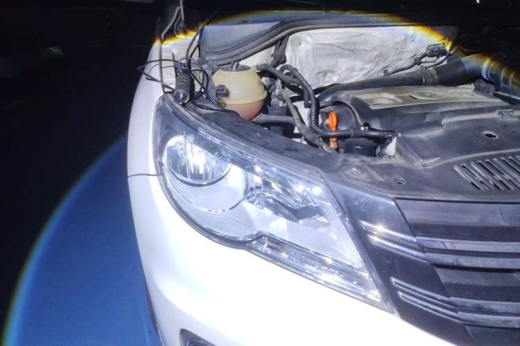 Used Volkswagen Tiguan 2012 1.8TSI Automatic All-Wheel Drive Elite Edition Right Front Headlight