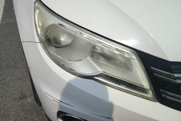 Used Volkswagen Tiguan 2012 1.8TSI Automatic All-Wheel Drive Elite Edition Right Front Headlight