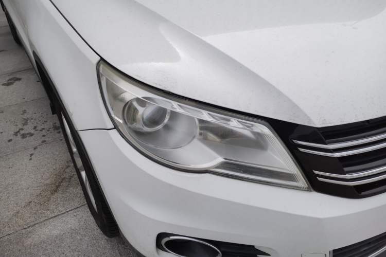 Used Volkswagen Tiguan 2012 1.8TSI Automatic All-Wheel Drive Elite Edition Right Front Headlight