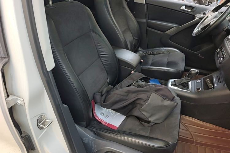 Used Volkswagen Tiguan 2012 2.0 TSI Automatic All-Wheel Drive Flagship Edition Right Front Seat