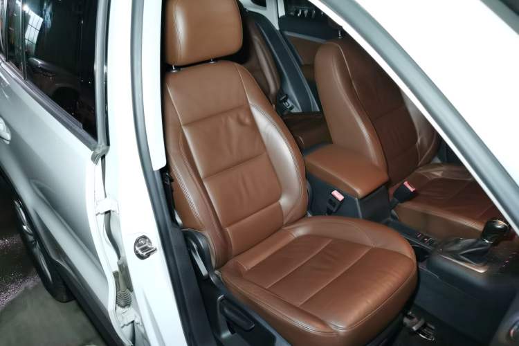 Used Volkswagen Tiguan 2012 2.0 TSI Comfort Edition Right Front Seat