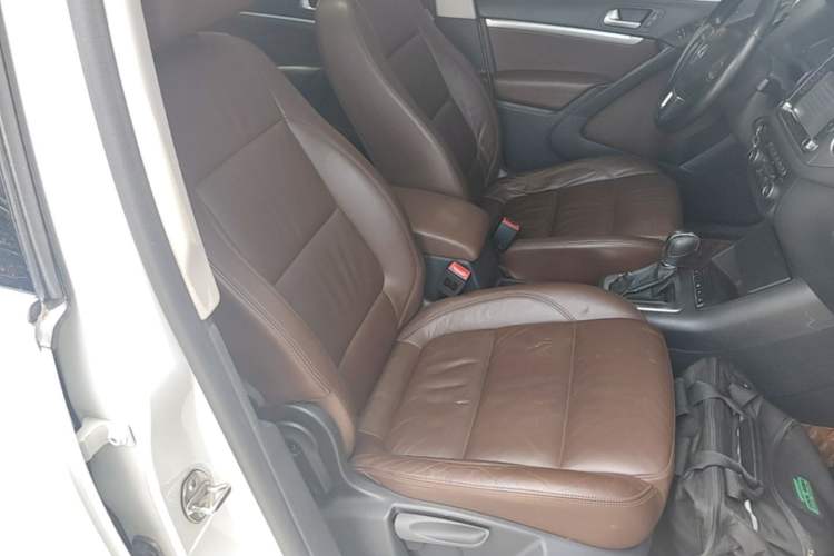Used Volkswagen Tiguan 2012 2.0 TSI Comfort Edition Right Front Seat