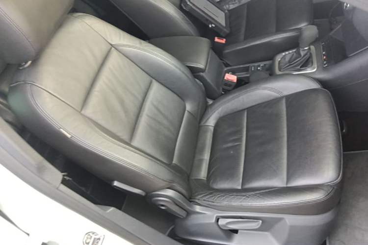Used Volkswagen Tiguan 2012 2.0 TSI Comfort Edition Right Front Seat