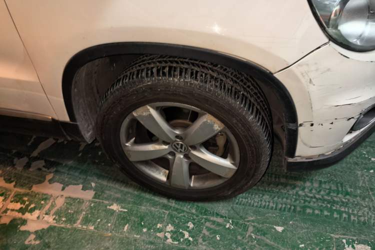 Used Volkswagen Tiguan 2012 1.8TSI Automatic Two-Wheel Drive Elite Edition Right Front Wheel Hub