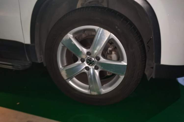 Used Volkswagen Tiguan 2012 1.8TSI Manual Two-Wheel Drive Enjoyment Edition Right Front Wheel Hub