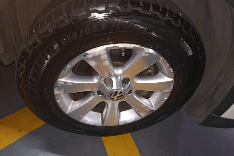 Used Volkswagen Tiguan 2012 1.8TSI Automatic Two-Wheel Drive Urban Edition Right Front Wheel Hub