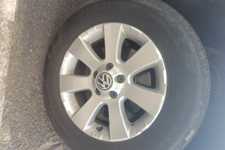 Used Volkswagen Tiguan 2012 1.8TSI Automatic Two-Wheel Drive Trend Edition Right Front Wheel Hub