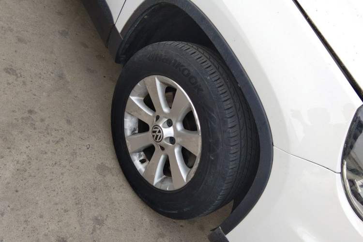 Used Volkswagen Tiguan 2012 1.8TSI Automatic All-Wheel Drive Fashion Edition Right Front Wheel Hub