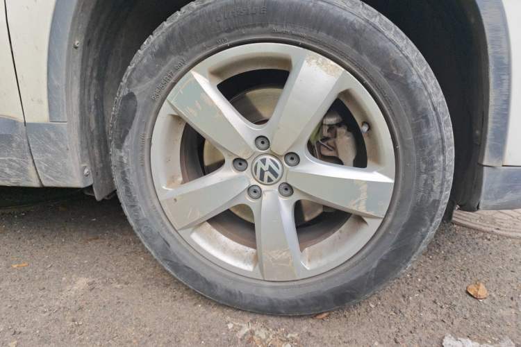Used Volkswagen Tiguan 2012 1.8TSI Manual Two-Wheel Drive Enjoyment Edition Right Front Wheel Hub