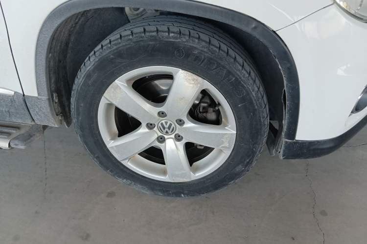 Used Volkswagen Tiguan 2012 1.8TSI Automatic Two-Wheel Drive Elite Edition Right Front Wheel Hub