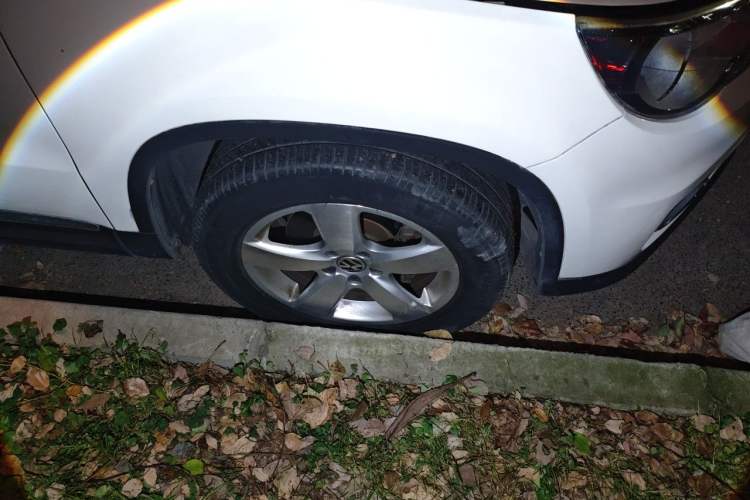 Used Volkswagen Tiguan 2012 1.8TSI Automatic Two-Wheel Drive Elite Edition Right Front Wheel Hub