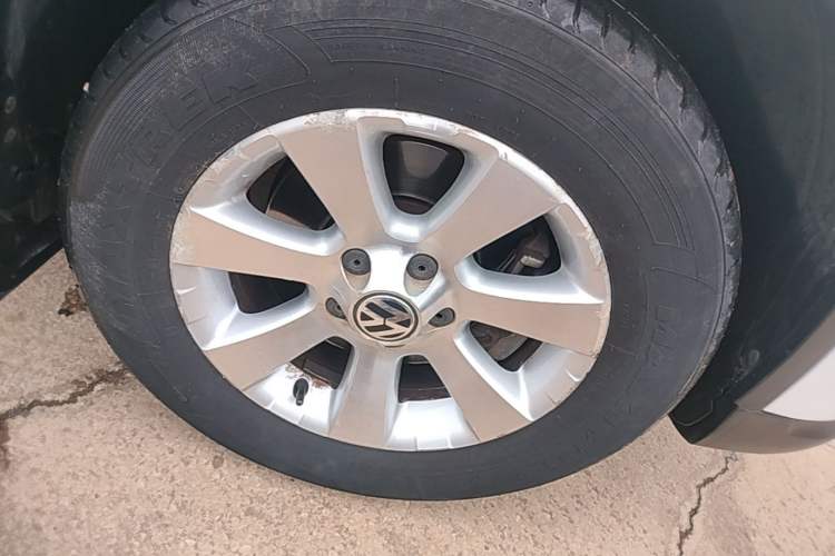 Used Volkswagen Tiguan 2012 1.8TSI Automatic Two-Wheel Drive Urban Edition Right Front Wheel Hub