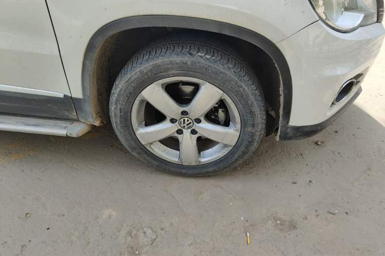 Used Volkswagen Tiguan 2012 1.8TSI Automatic All-Wheel Drive Fashion Edition Right Front Wheel Hub