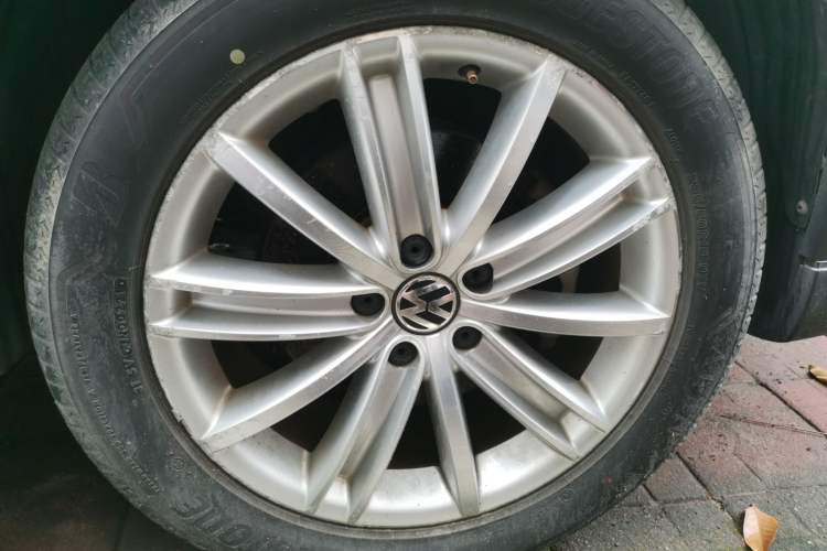 Used Volkswagen Tiguan 2012 2.0 TSI Automatic All-Wheel Drive Flagship Edition Right Front Wheel Hub
