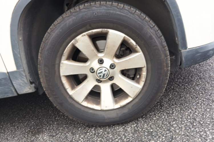 Used Volkswagen Tiguan 2012 1.8TSI Automatic Two-Wheel Drive Urban Edition Right Front Wheel Hub