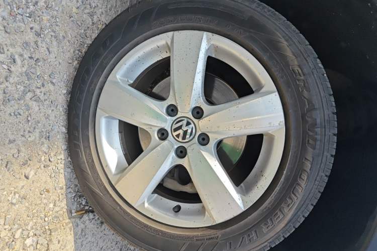 Used Volkswagen Tiguan 2012 1.8TSI Automatic Two-Wheel Drive Elite Edition Right Front Wheel Hub