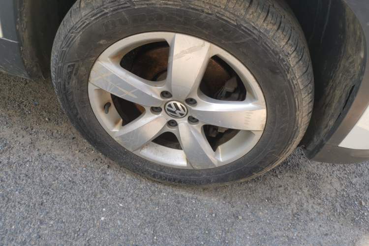 Used Volkswagen Tiguan 2012 1.8TSI Manual Two-Wheel Drive Enjoyment Edition Right Front Wheel Hub