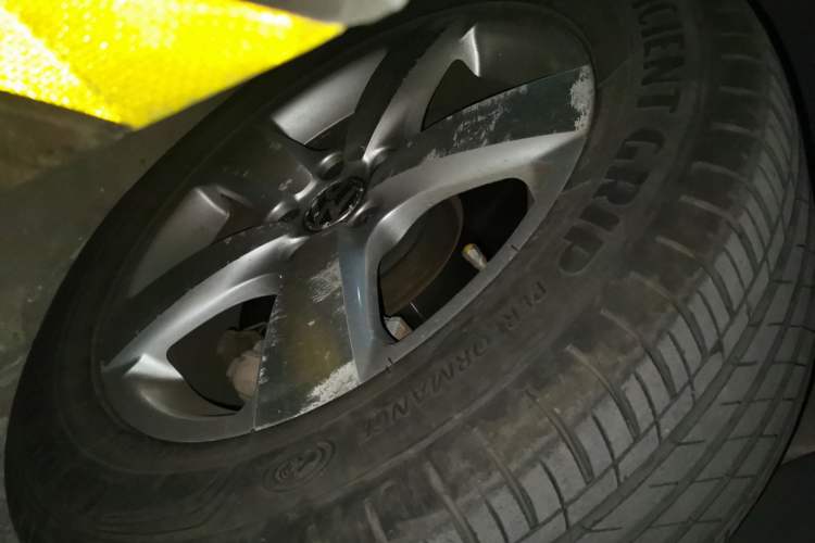 Used Volkswagen Tiguan 2012 1.8TSI Automatic Two-Wheel Drive Elite Edition Right Front Wheel Hub
