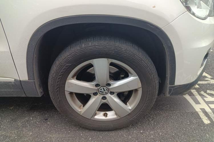 Used Volkswagen Tiguan 2012 1.8TSI Automatic Two-Wheel Drive Elite Edition Right Front Wheel Hub
