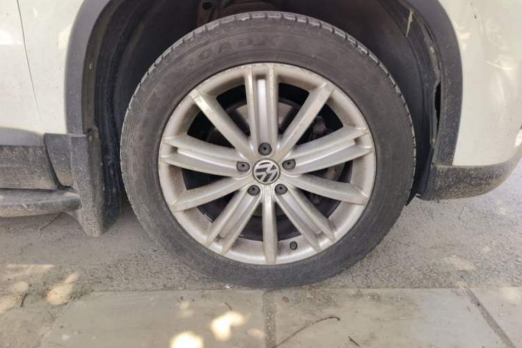 Used Volkswagen Tiguan 2012 1.8TSI Automatic All-Wheel Drive Fashion Edition Right Front Wheel Hub