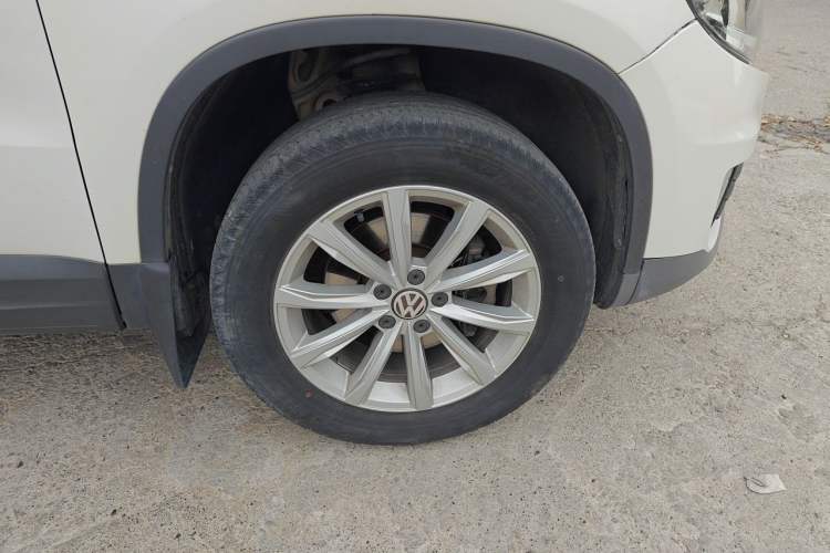 Used Volkswagen Tiguan 2012 1.8TSI Automatic Two-Wheel Drive Elite Edition Right Front Wheel Hub