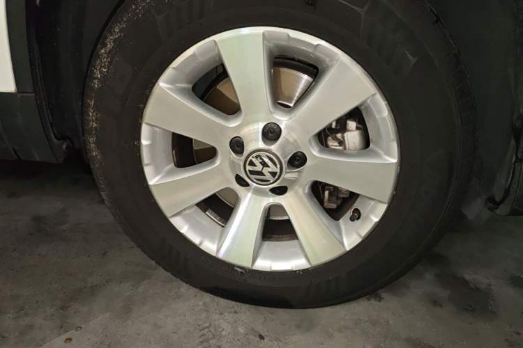 Used Volkswagen Tiguan 2012 1.8TSI Automatic Two-Wheel Drive Urban Edition Right Front Wheel Hub