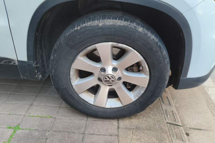 Used Volkswagen Tiguan 2012 1.8TSI Automatic All-Wheel Drive Fashion Edition Right Front Wheel Hub