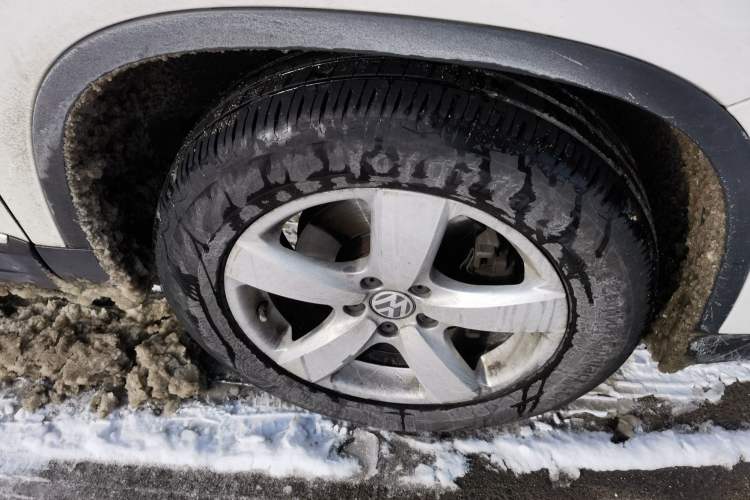 Used Volkswagen Tiguan 2012 1.8TSI Automatic All-Wheel Drive Elite Edition Right Front Wheel Hub