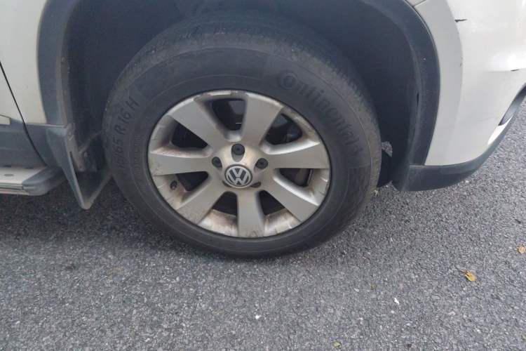 Used Volkswagen Tiguan 2012 1.8TSI Automatic Two-Wheel Drive Trend Edition Right Front Wheel Hub