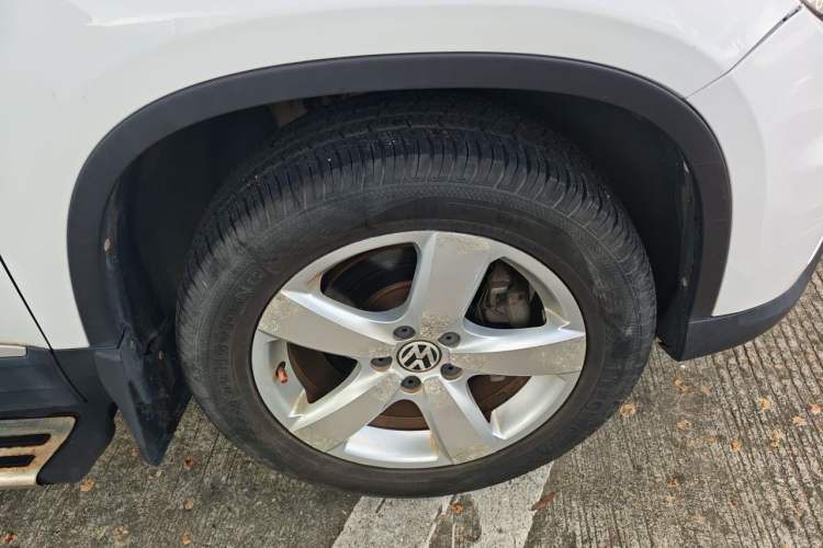 Used Volkswagen Tiguan 2012 1.8TSI Automatic Two-Wheel Drive Elite Edition Right Front Wheel Hub