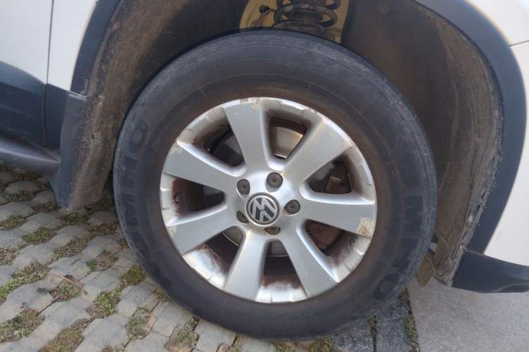 Used Volkswagen Tiguan 2012 1.8TSI Automatic Two-Wheel Drive Trend Edition Right Front Wheel Hub