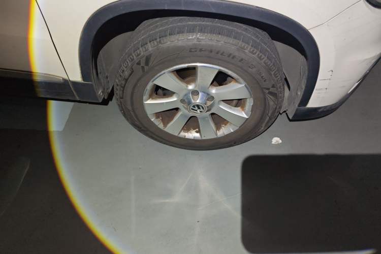 Used Volkswagen Tiguan 2012 1.8TSI Automatic Two-Wheel Drive Urban Edition Right Front Wheel Hub