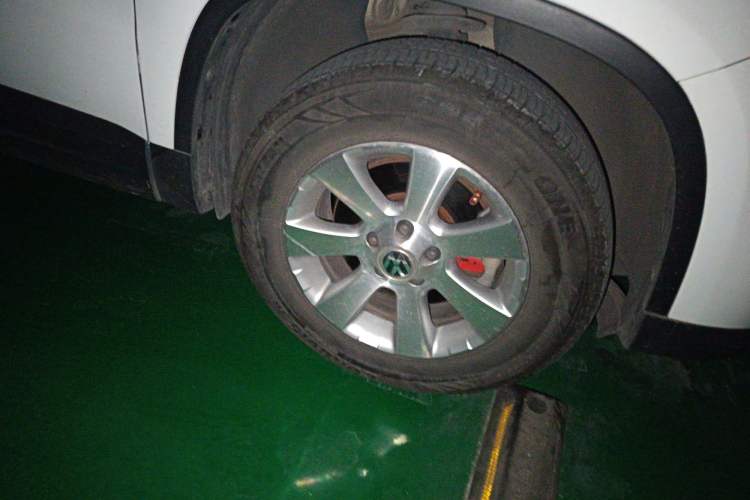 Used Volkswagen Tiguan 2012 1.8TSI Manual Two-Wheel Drive Urban Edition Right Front Wheel Hub