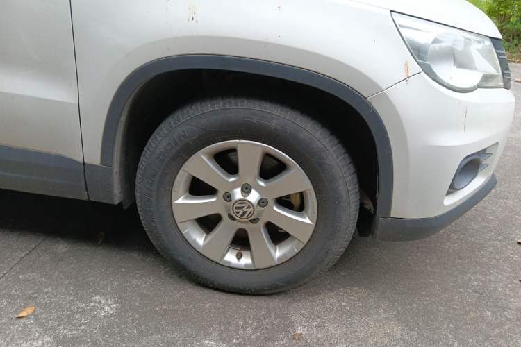 Used Volkswagen Tiguan 2012 1.8TSI Automatic All-Wheel Drive Fashion Edition Right Front Wheel Hub