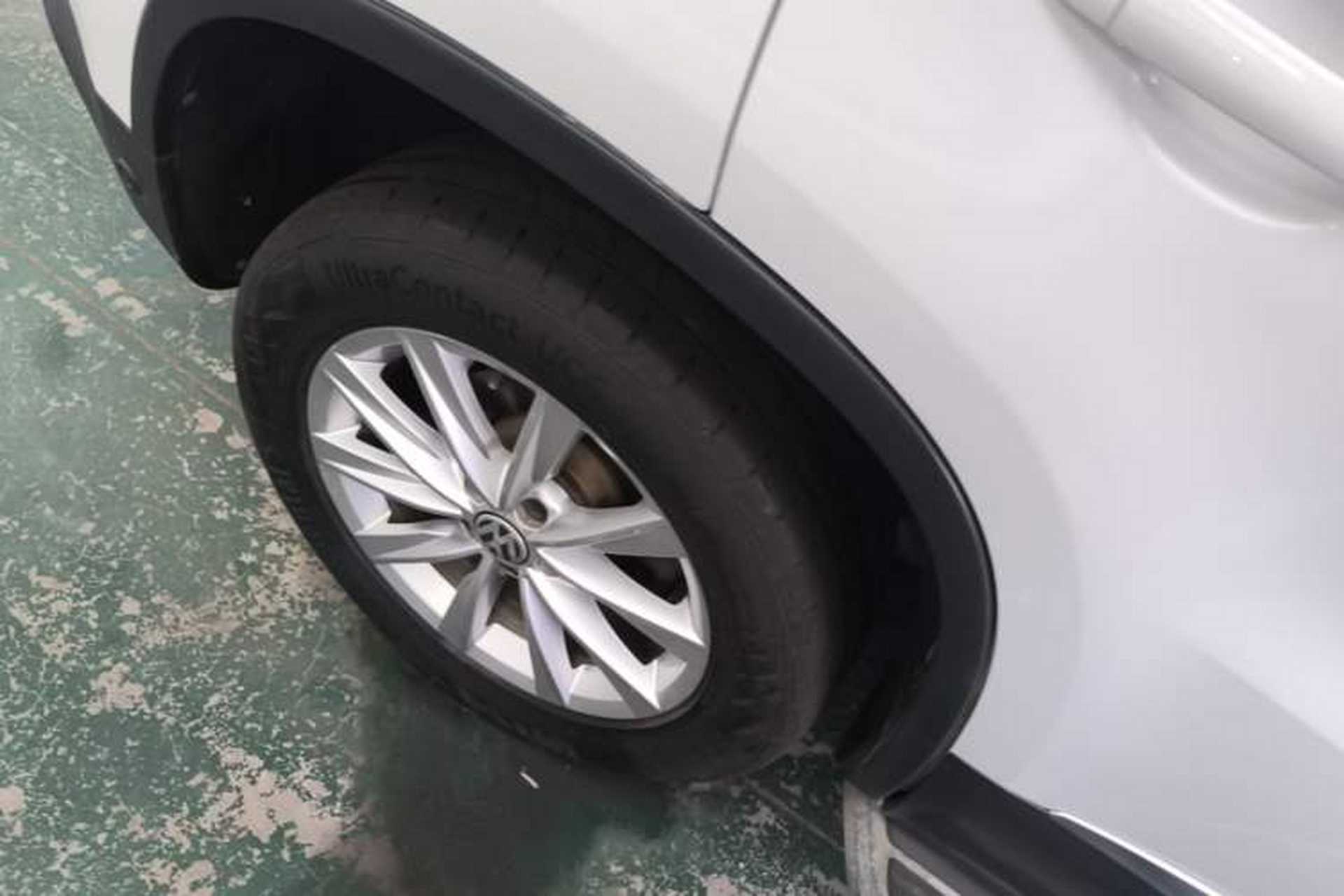 Used Volkswagen Tiguan 2012 2.0 TSI Comfort Edition Right Rear Wheel Hub