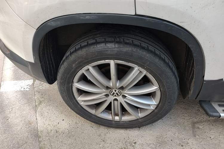 Used Volkswagen Tiguan 2012 2.0 TSI Automatic All-Wheel Drive Flagship Edition Right Rear Wheel Hub