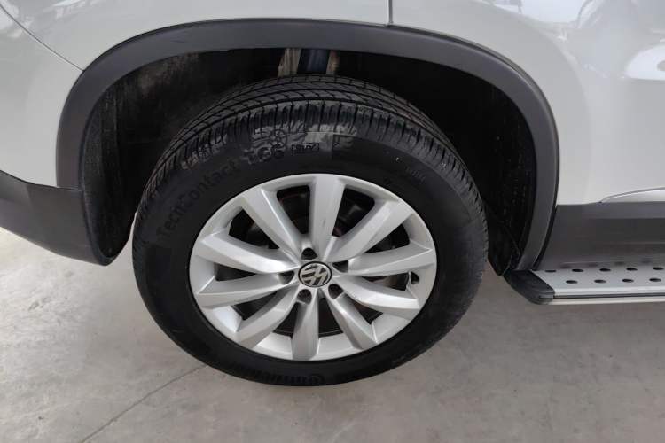 Used Volkswagen Tiguan 2012 2.0 TSI Comfort Edition Right Rear Wheel Hub