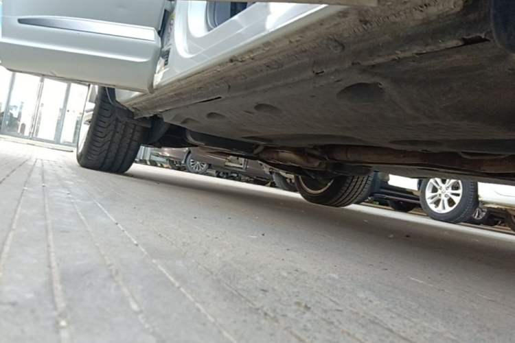 Used Volkswagen Tiguan 2012 2.0 TSI Comfort Edition Right Side Sill