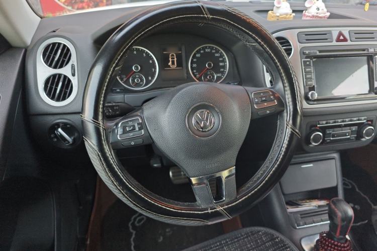 Used Volkswagen Tiguan 2012 1.8TSI Automatic Two-Wheel Drive Trend Edition Steering Wheel