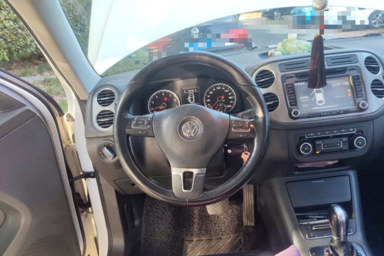 Used Volkswagen Tiguan 2012 1.8TSI Automatic All-Wheel Drive Elite Edition Steering Wheel