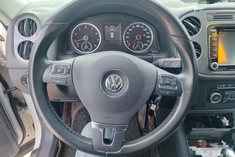 Used Volkswagen Tiguan 2012 2.0 TSI Comfort Edition Steering Wheel