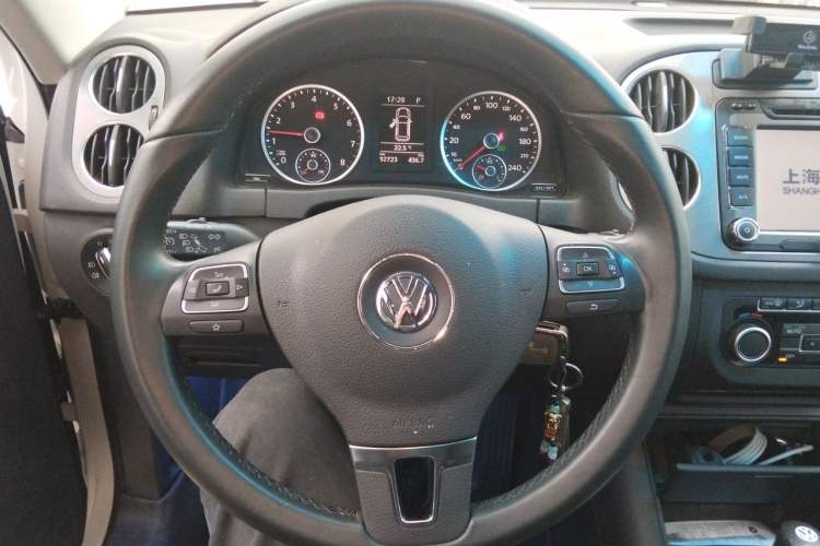 Used Volkswagen Tiguan 2012 1.8TSI Automatic All-Wheel Drive Fashion Edition Steering Wheel