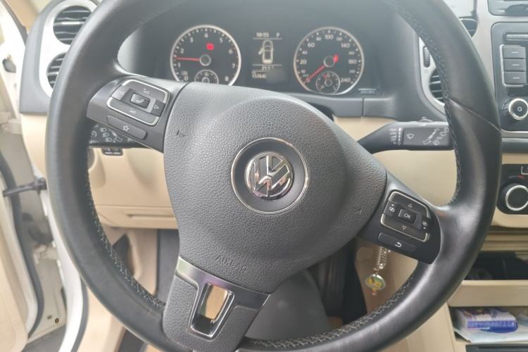 Used Volkswagen Tiguan 2012 1.8TSI Automatic Two-Wheel Drive Trend Edition Steering Wheel