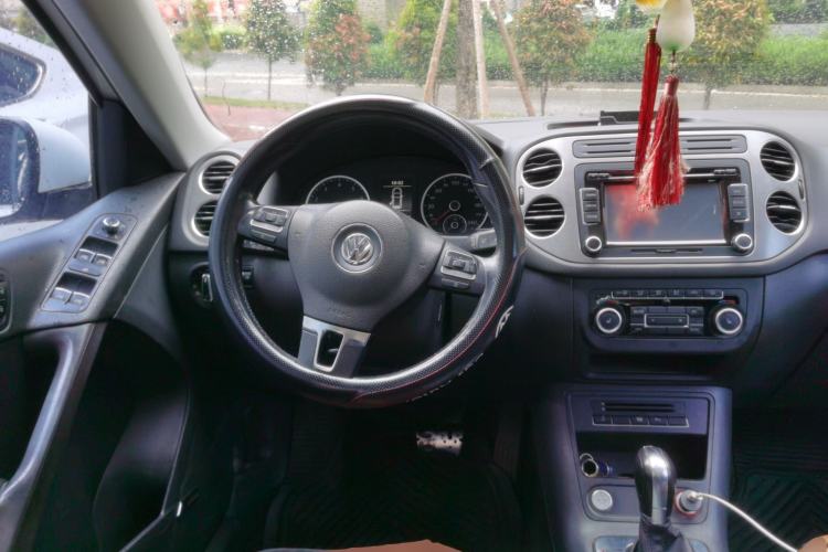 Used Volkswagen Tiguan 2012 2.0 TSI Automatic All-Wheel Drive Flagship Edition Steering Wheel