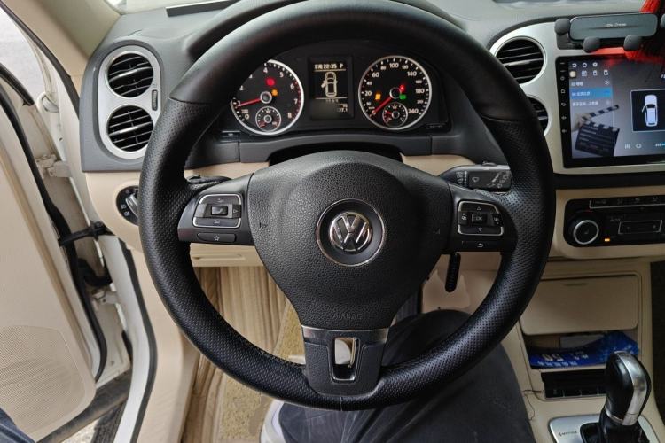 Used Volkswagen Tiguan 2012 1.8TSI Automatic All-Wheel Drive Elite Edition Steering Wheel
