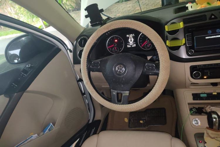 Used Volkswagen Tiguan 2012 2.0 TSI Automatic All-Wheel Drive Elite Edition Steering Wheel